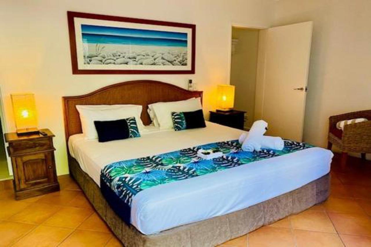 Beachview Apartments At Villa Paradiso Palm Cove Exterior photo