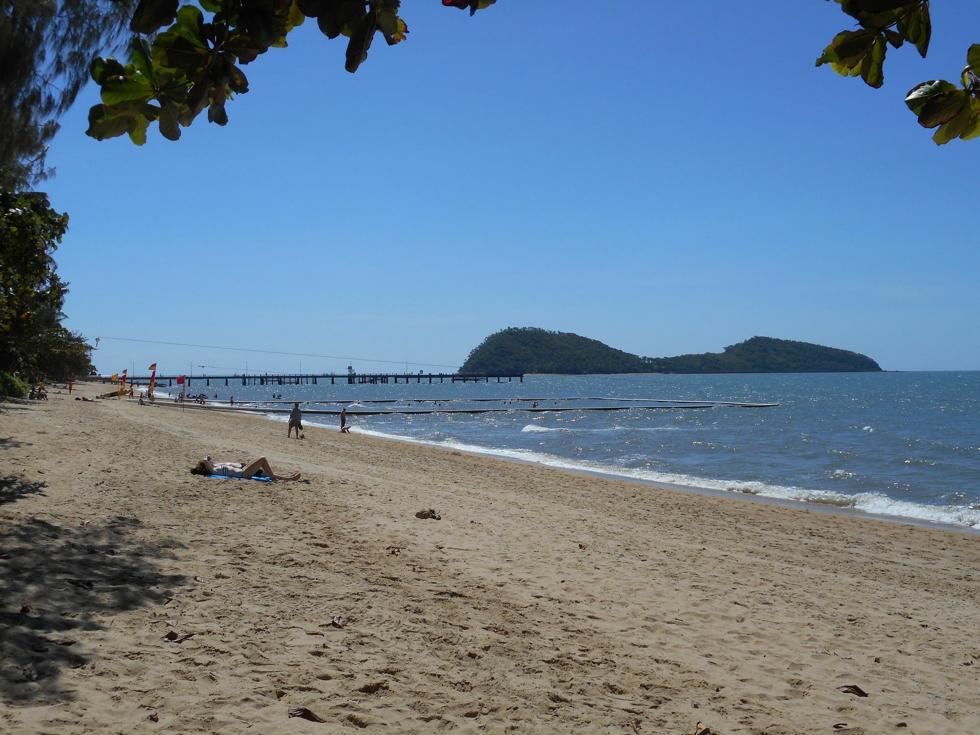 Beachview Apartments At Villa Paradiso Palm Cove Exterior photo